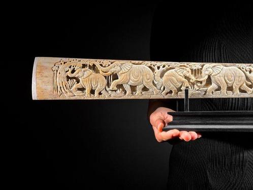 Geen minimumprijs - Extra groot haarbal op een aangepaste, Antiek en Kunst, Kunst | Designobjecten