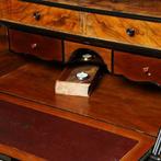 Noten met wildnoten Willem III secretaire met zwarte accente, Ophalen of Verzenden