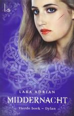 Dylan - Lara Adrian - NL - Middernacht boek 4 - Paperback, Ophalen of Verzenden, Gelezen, Lara Adrian