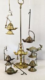 Olielamp (7) - Brons, messing, legering - Verzameling