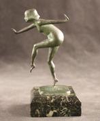 Bronzen Art Deco beeldje - Gesigneerd - sculptuur, Naakte, Antiek en Kunst