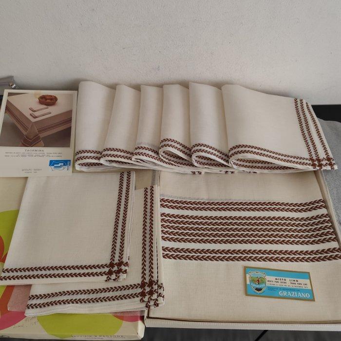 F.lli Graziano Mongrando - Taormina-model - Tafelkleed (9) -, Antiek en Kunst, Antiek | Kleden en Textiel