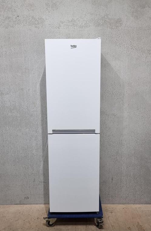 Een Beko koel- vriescombinatie, Witgoed en Apparatuur, Koelkasten en IJskasten, Met aparte vriezer, Gebruikt
