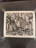 M.C. Escher (1898-1972) - Hol en bol