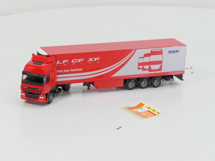 Schaal 1:50 Lion Car DAF CF Space Cab 2 as Trekker met 3..., Hobby en Vrije tijd, Modelauto's | 1:50, Gebruikt, Ophalen of Verzenden