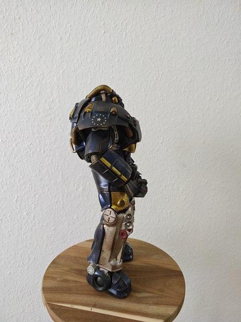 Video game figuur - Threezero Fallout Deluxe Figure - X-01, Spelcomputers en Games, Spelcomputers | Overige Accessoires