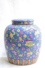 dekselvaas - Porselein - millefleurs, Antiek en Kunst, Kunst | Designobjecten