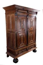 Kast - Zeldzame en bijzondere Panelenkast - eikenhout en