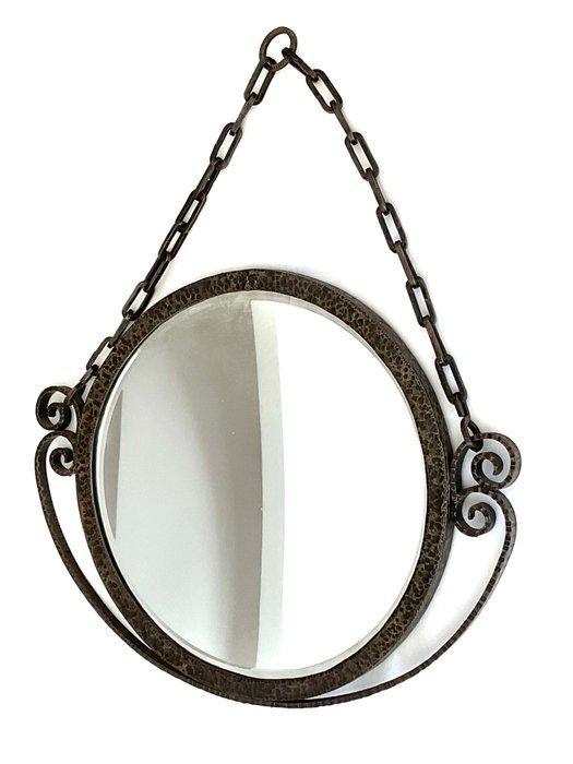 Artisanaal gehamerd Smeedijzeren wandspiegel met elegante, Antiek en Kunst, Kunst | Designobjecten