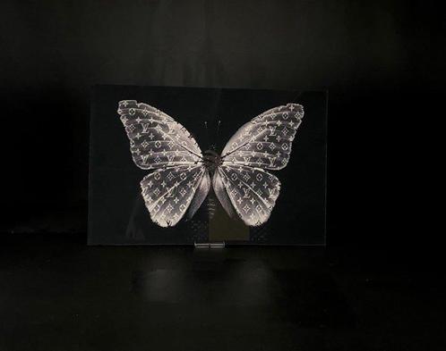 Mike Blackarts - Exclusive Grey Edition Butterfly with, Antiek en Kunst, Kunst | Schilderijen | Modern