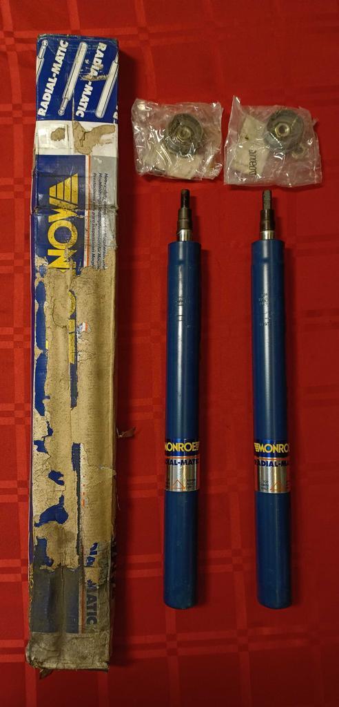 Set 140Y 150Y 160J Silvia (S110) schokbreker inserts vooras, Auto-onderdelen, Ophanging en Onderstel