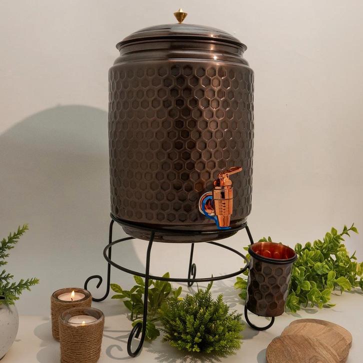 Puur koperen watertank ± 11 liter met standaard en 1 beker, Huis en Inrichting, Keuken | Servies, Ophalen of Verzenden