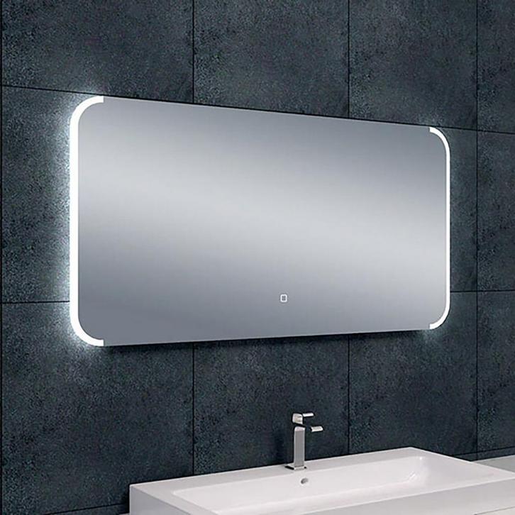 Wiesbaden Bracket Badkamerspiegel met LED - Dimbaar -, Huis en Inrichting, Woonaccessoires | Spiegels, Nieuw, Ophalen of Verzenden