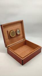 Sigarendoos - Grote sigarendoos - Vintage Humidor, Verzamelen, Rookartikelen, Aanstekers en Luciferdoosjes, Nieuw