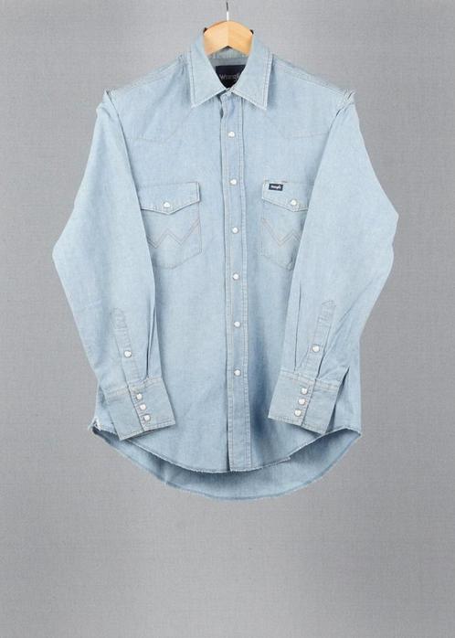 Wrangler Light Blue vintage denim shirt in size M for Unisex, Kleding | Heren, T-shirts, Ophalen of Verzenden