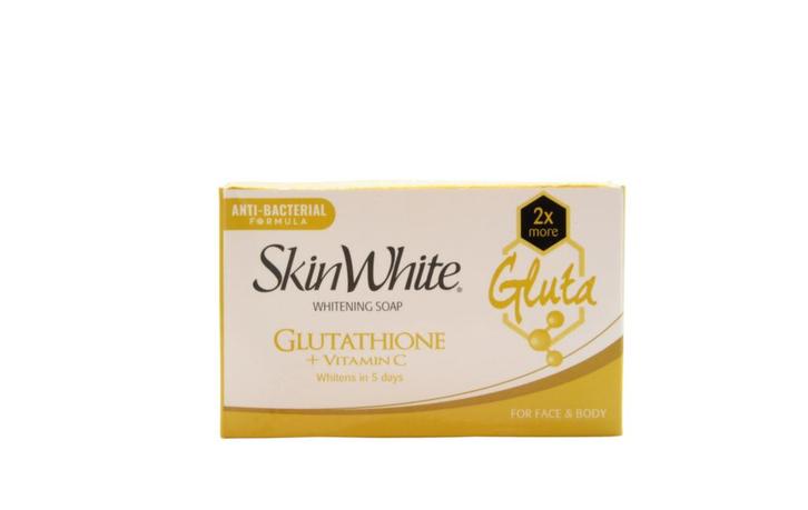 SkinWhite whitening Soap  + Vitamin C, Sieraden, Tassen en Uiterlijk, Beautycases, Ophalen of Verzenden