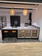 Nolte showroomkeuken SALE –Torino Lack Zwart incl. Apparaten, Huis en Inrichting, Keuken | Complete keukens, Zwart, Nieuw, Kunststof