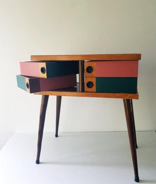 Bijzettafel - Ash - Vier draaibare laden, Antiek en Kunst, Kunst | Designobjecten