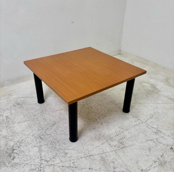 Coffeetable vierkant blad met zwart houten kolompoten, Zakelijke goederen, Kantoor en Winkelinrichting | Kantoormeubilair en Inrichting