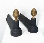 Vuurbok (2) - Chenets - dennenappels - neoclassicistische