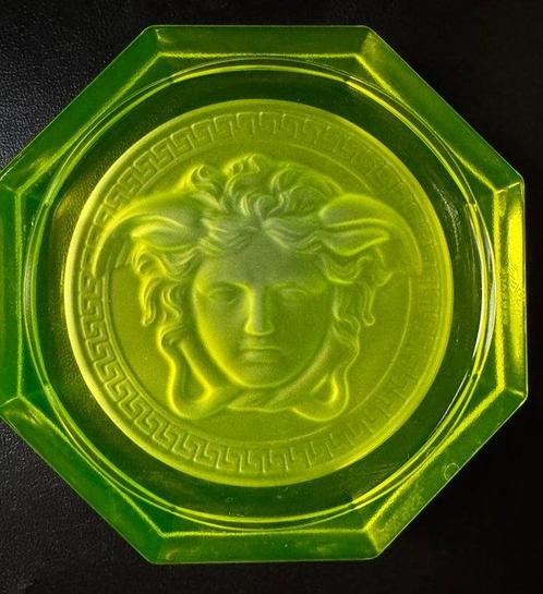 Versace Rosenthal Medusa Yellow Glass coaster with box -, Antiek en Kunst, Antiek | Glas en Kristal