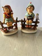 Goebel - Beeldje - Hummel jongen en meisje op hek - TMK7 (2)