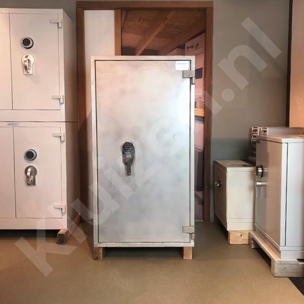 Gebruikte inbraakwerende kluis Taurus 60, Huis en Inrichting, Brandblussers en Brandkasten, Gebruikt, Verzenden