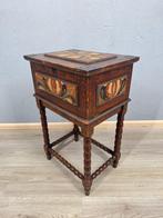 Goed gevulde Zweedse naaikist 1942 - Naaidoos - Hout