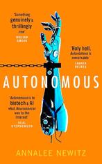 Autonomous - Annalee Newitz - paperback, Gelezen, Annalee Newitz, Ophalen of Verzenden, Fictie