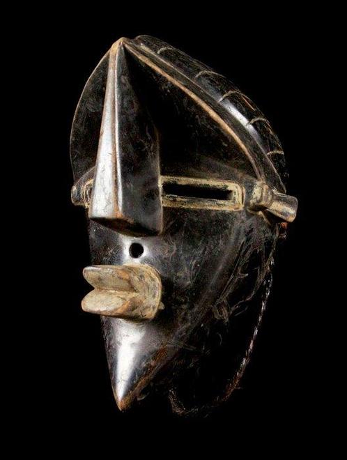 Mask - Lualwa - Congo, Antiek en Kunst, Kunst | Niet-Westerse kunst