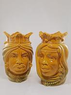 Vaas - Majolica - Twee vazen - Teste di Moro, Antiek en Kunst