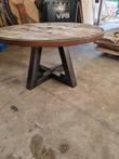 Stoere ronde industriële eettafel ø140