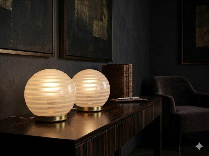 nello stile di Venini - Tafellamp (2) - Muranoglas, Antiek en Kunst, Antiek | Lampen