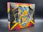 Pokémon Box - Pikachu V Collection Shining Fates - Sword &, Hobby en Vrije tijd, Verzamelkaartspellen | Pokémon, Nieuw