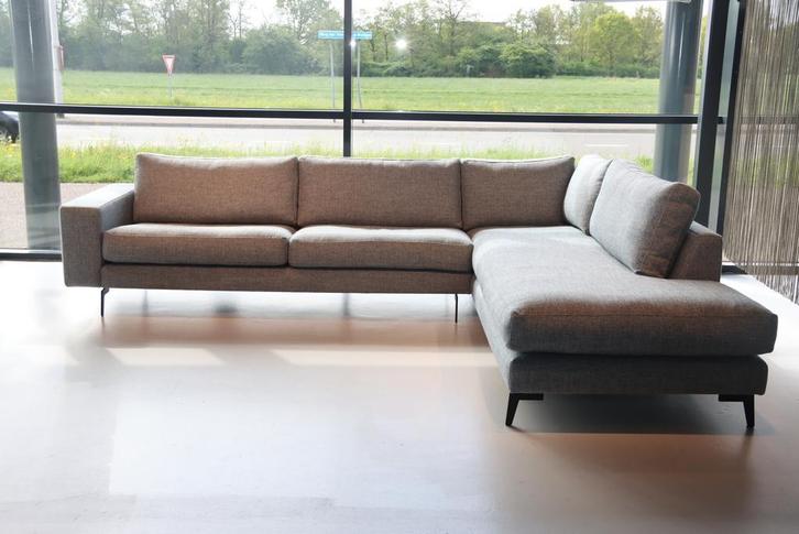 Cartel Living Fox hoekbank in stof 322 x 259 cm breed., Huis en Inrichting, Banken | Bankstellen, Hoekbank, Nieuw, Stof, Ophalen of Verzenden