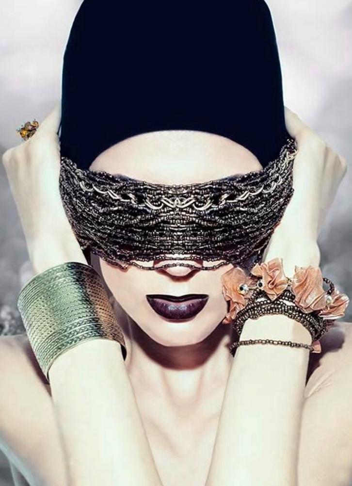 Glasschilderij vrouw| Ter Halle | 479, Huis en Inrichting, Woonaccessoires | Overige, Nieuw, Ophalen of Verzenden