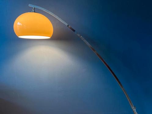 Vintage Goffredo Reggiani Space Age Arc Floor Lamp with Beig, Huis en Inrichting, Lampen | Vloerlampen, Nieuw, Ophalen of Verzenden