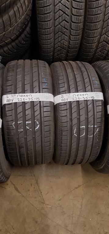 2x 225-35-19 Nexen Zomer 6.5mm €65 Per Band 225 35 19 beschikbaar voor biedingen