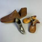 Decoratief ornament (4) - Antieke - Houten schoenmallen en