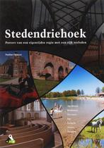 Stedendriehoek 9789057305153 Cora Brouwer, Boeken, Geschiedenis | Stad en Regio, Verzenden, Zo goed als nieuw, Cora Brouwer