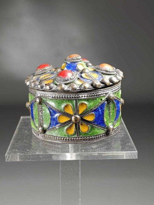 Kabyle box - Emaille, Koraal, Zilver - Algerije - Begin 20e, Antiek en Kunst, Kunst | Niet-Westerse kunst