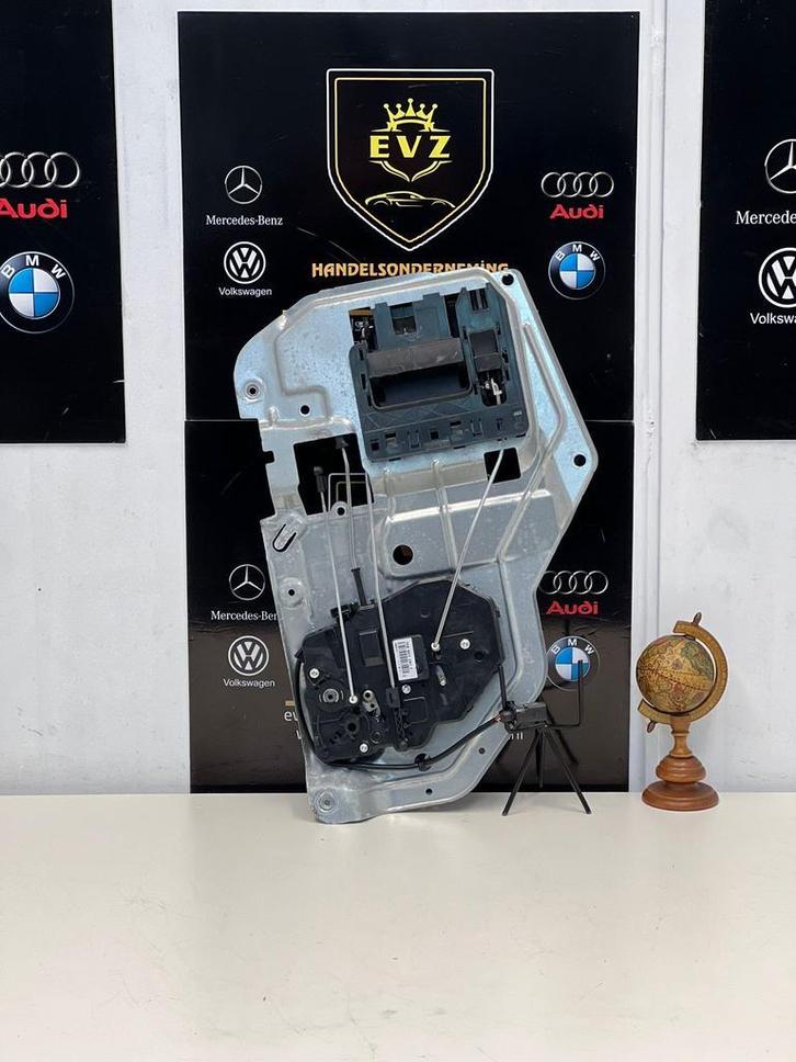 VW Transporter T5 laaddeur slot bj.2012 Artnr.7E0827201E, Auto-onderdelen, Carrosserie en Plaatwerk, Gebruikt, Volkswagen