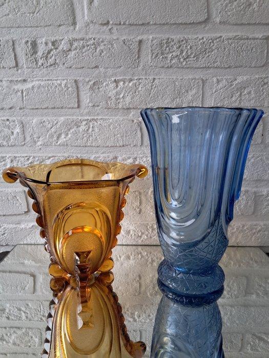 Vaas - geperst glas, Antiek en Kunst, Antiek | Glas en Kristal