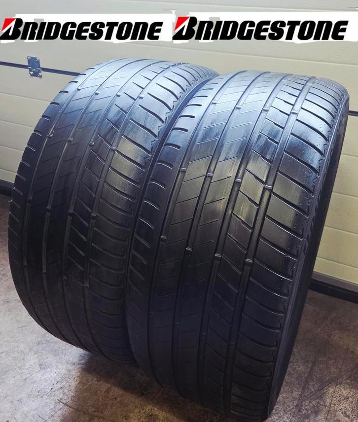 2x 275 45 R20 BRIDGESTONE*RFT* 5 a 6mm €75 P.S GEMONTEERD, Auto-onderdelen, Banden en Velgen, 20 inch, Zomerbanden, 275 mm, Terreinwagen