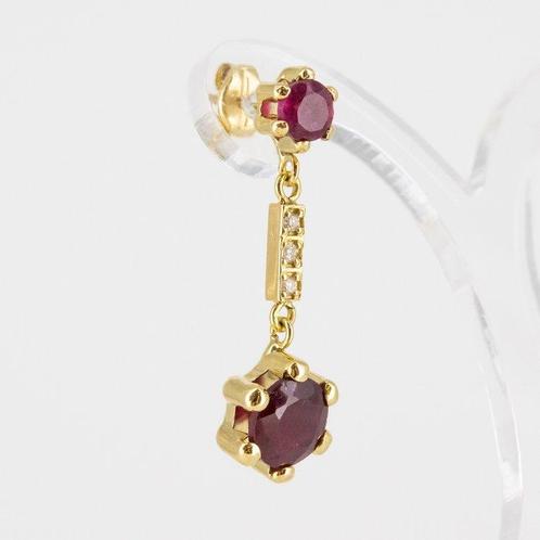 Oorbellen - 18 karaat Geel goud - 2.52ct. tw. Robijn -, Sieraden, Tassen en Uiterlijk, Oorbellen