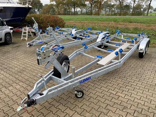 nieuwe Vlemmix trailers uit voorraad leverbaar, Watersport en Boten, Boottrailers, Nieuw, Verstelbare verlichting, Geremd, Dubbelassig (tandemas)