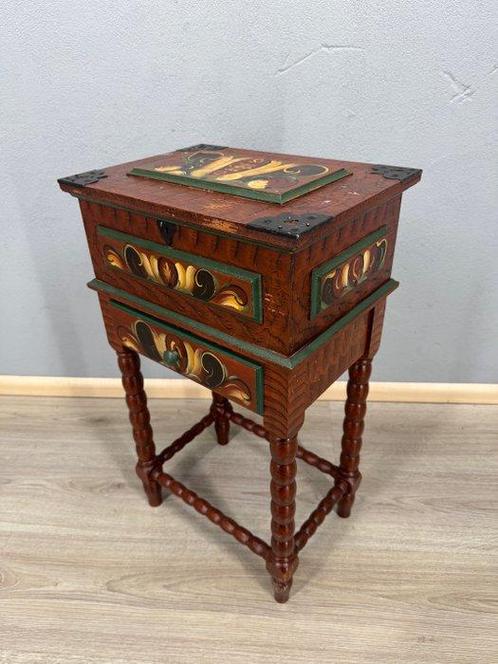 Naaikist - gedateerd 1947 - Kist - Hout, Antiek en Kunst, Curiosa en Brocante