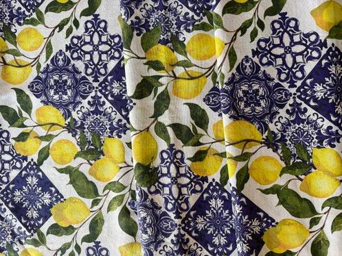 Elegante landhuis gemaakt van stof met citroenen en blauw, Antiek en Kunst, Antiek | Kleden en Textiel