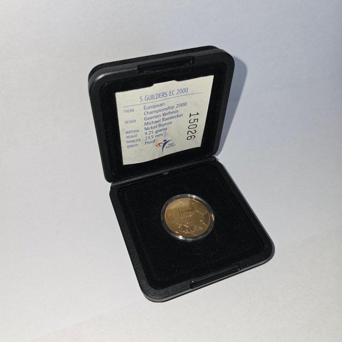 Nederland. Beatrix. 5 Gulden 2000 EK vijfjes met klein en, Postzegels en Munten, Munten | Nederland