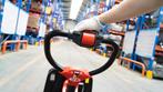 Handmatig pompen? Stap over op elektrisch heffen en rijden!